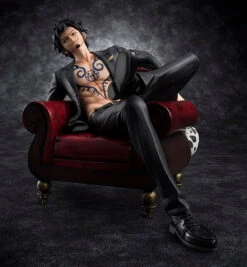 MegaHouse Portrait.Of.Pirates One Piece S.O.C Trafalgar Law 1/8 PVC Figure -Megahouse 002 27230.1472791374